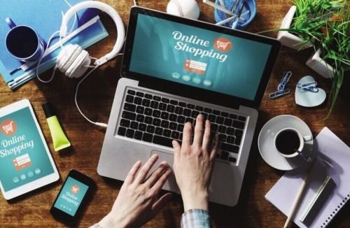 最后來說一個正能量的故事，一個關(guān)于兩代人理性消費理性投資的故事。