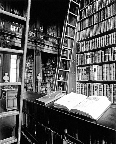 探究海外名校大學(xué)之美:牛津大學(xué)因門(mén)而美