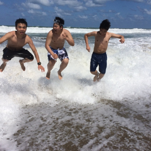 贏在起跑線？中國(guó)孩子赴美留學(xué)是否越早越好？